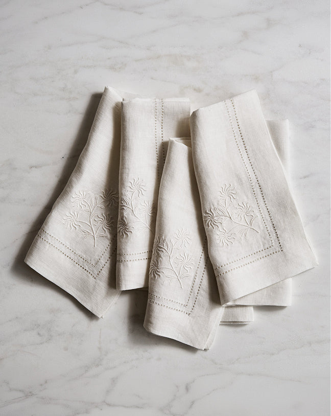 Passiflora Linen Collection
