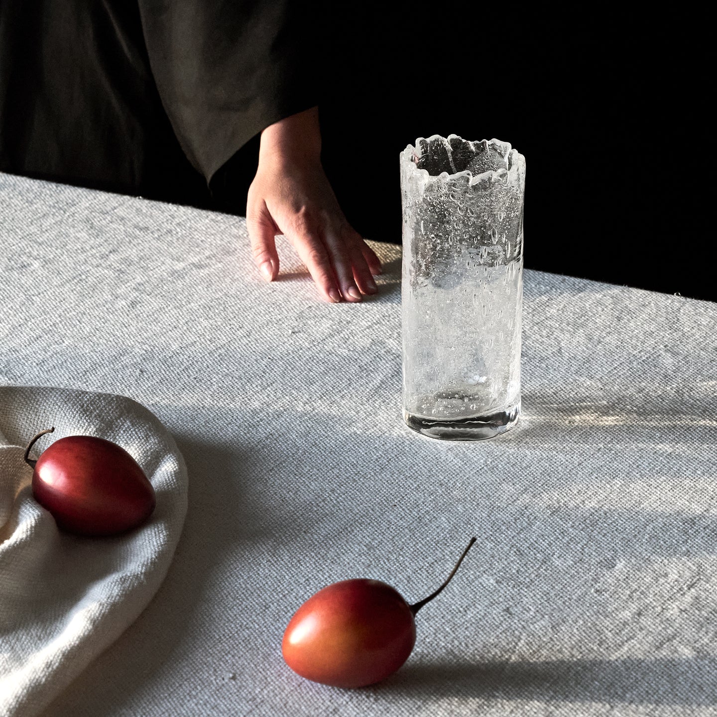 Naoya Arakawa Crackle Crown Vase