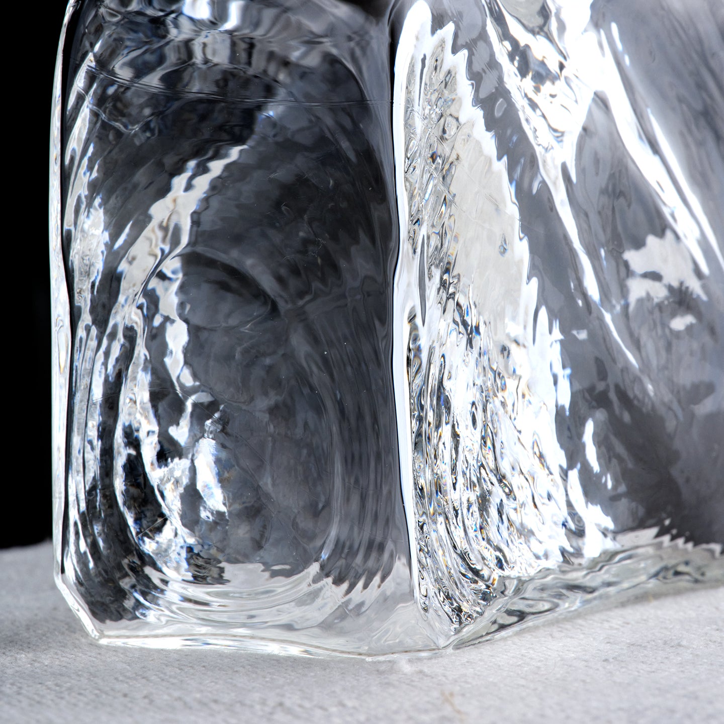 Naoya Arakawa Short Square Decanter with Stopper